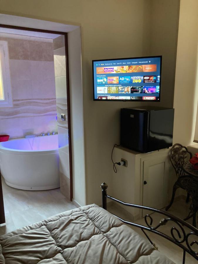 B&B LA REGGIA DI RIHANNA spa Caserta Esterno foto