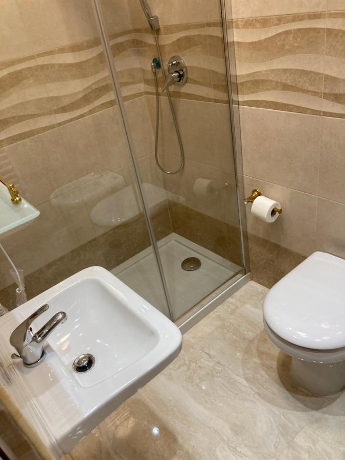B&B LA REGGIA DI RIHANNA spa Caserta Esterno foto