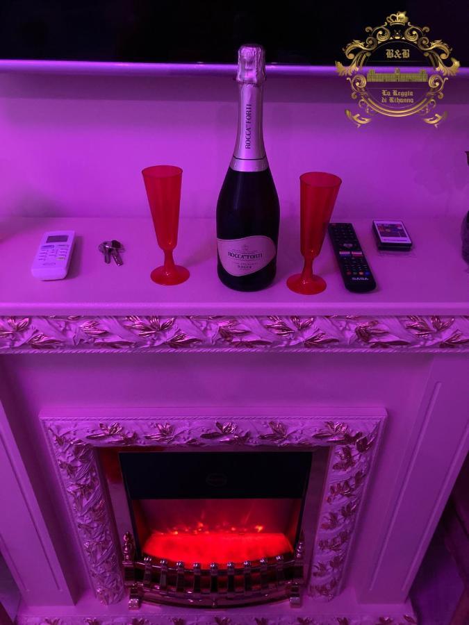 B&B LA REGGIA DI RIHANNA spa Caserta Esterno foto