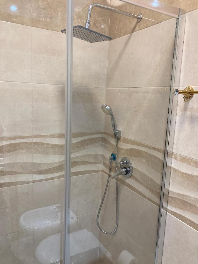 B&B LA REGGIA DI RIHANNA spa Caserta Esterno foto