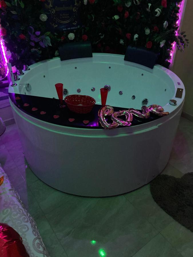 B&B LA REGGIA DI RIHANNA spa Caserta Esterno foto