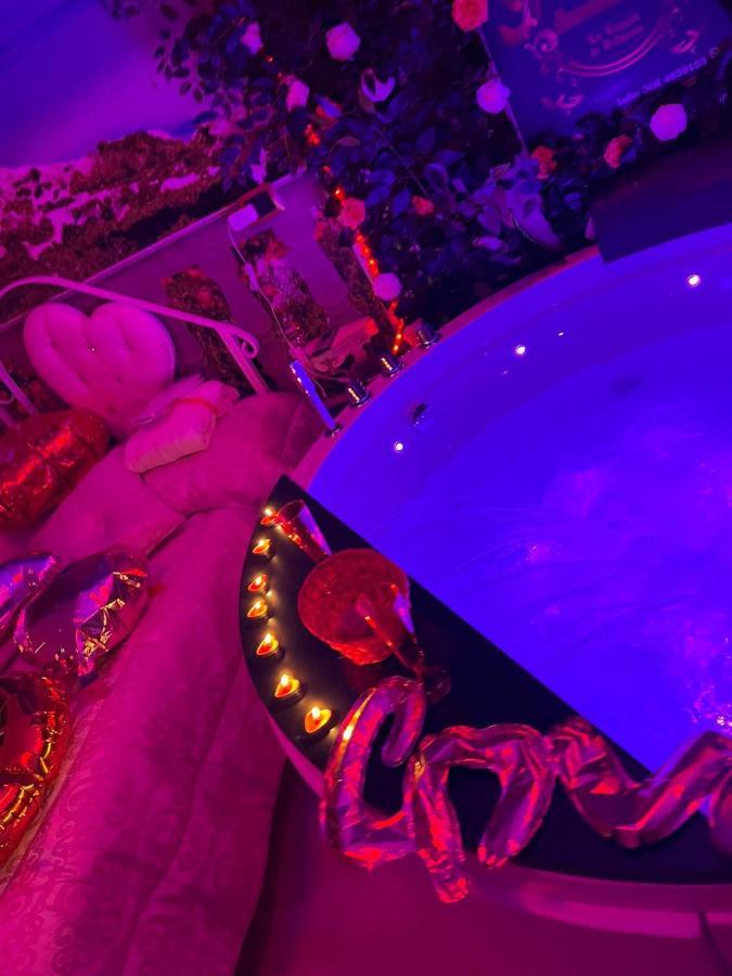 B&B LA REGGIA DI RIHANNA spa Caserta Esterno foto